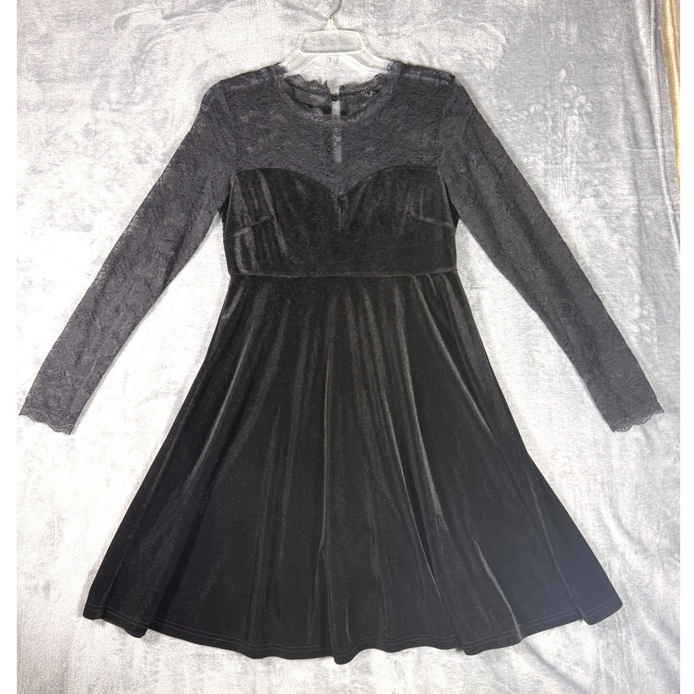 Sexy Black Velvet Lacey Long Sleeve Skater Dress Sweetheart Neckline Medium Goth